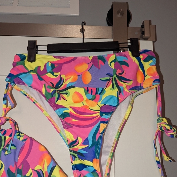Women's neon colored floral bikini set size XL. Like New Bright colored swimsuit - Picture 3 of 4